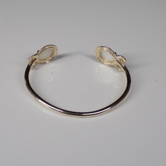 Kendra Scott Mother of Pearl Cuff Bracelet Gold-tone Faceted Teardrop Stones - Picture 6 of 9